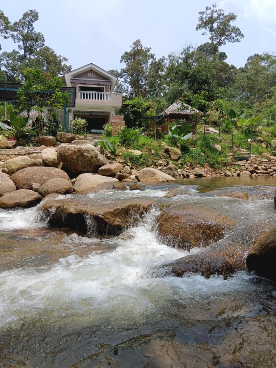 Dango1881Muslim Riverstay Padang Rengas Luaran gambar